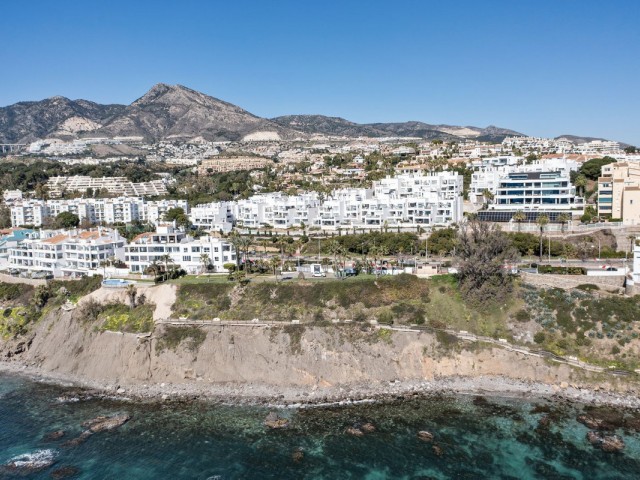 Appartement avec 3 Chambres  à Torrequebrada