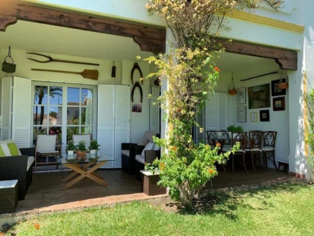 Radhus, New Golden Mile