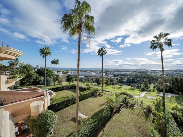 3 Bedrooms Apartment in Nueva Andalucía