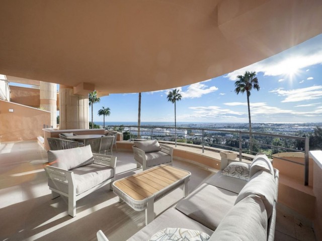 3 Bedrooms Apartment in Nueva Andalucía