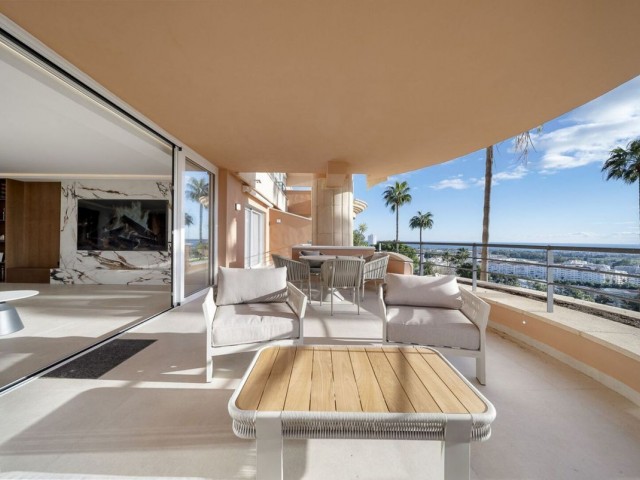 3 Bedrooms Apartment in Nueva Andalucía