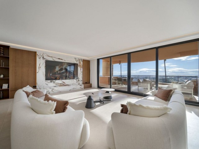 3 Bedrooms Apartment in Nueva Andalucía