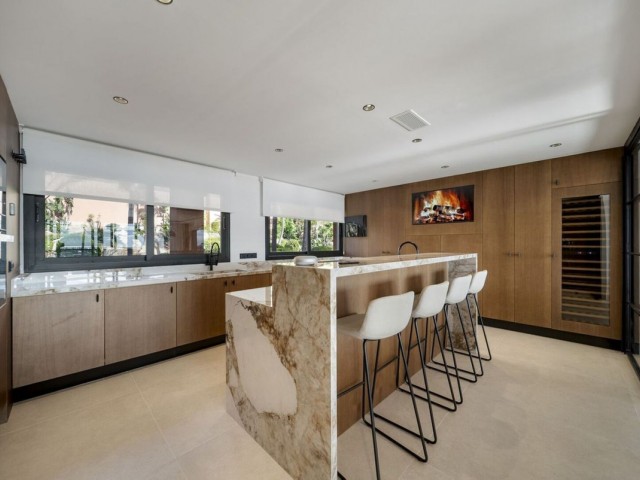 3 Bedrooms Apartment in Nueva Andalucía