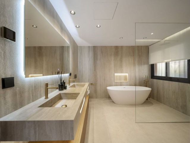 3 Bedrooms Apartment in Nueva Andalucía