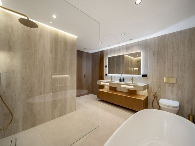 3 Bedrooms Apartment in Nueva Andalucía