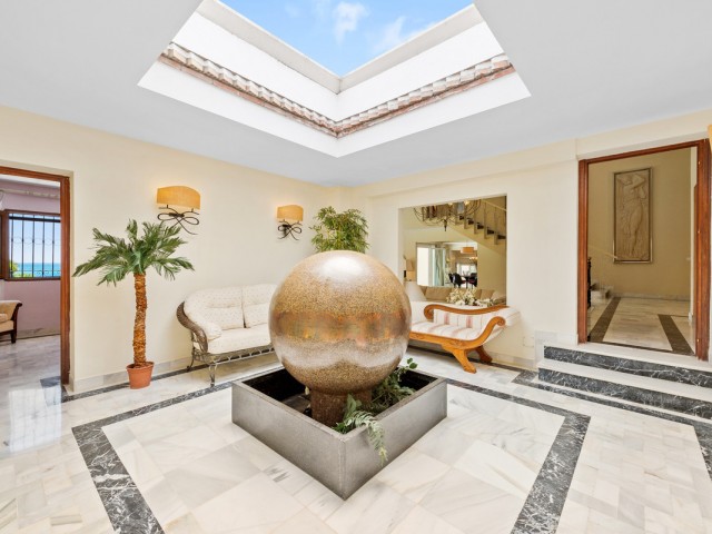 6 Schlafzimmer Villa in Estepona