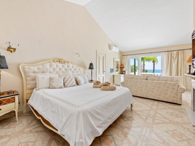 6 Schlafzimmer Villa in Estepona
