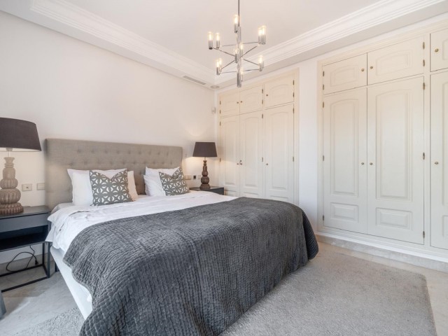 5 Bedrooms Villa in Nueva Andalucía