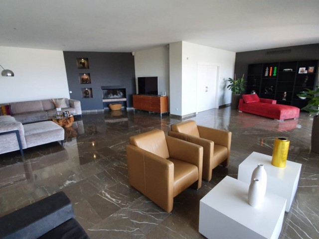 6 Slaapkamer Villa in Los Flamingos