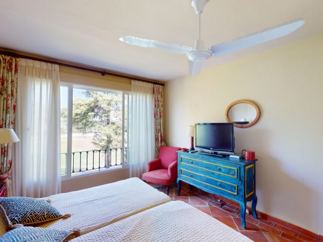 4 Bedrooms Apartment in Guadalmina Alta
