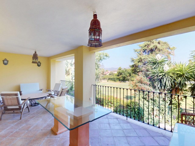 4 Bedrooms Apartment in Guadalmina Alta