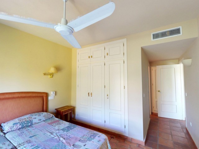 4 Bedrooms Apartment in Guadalmina Alta