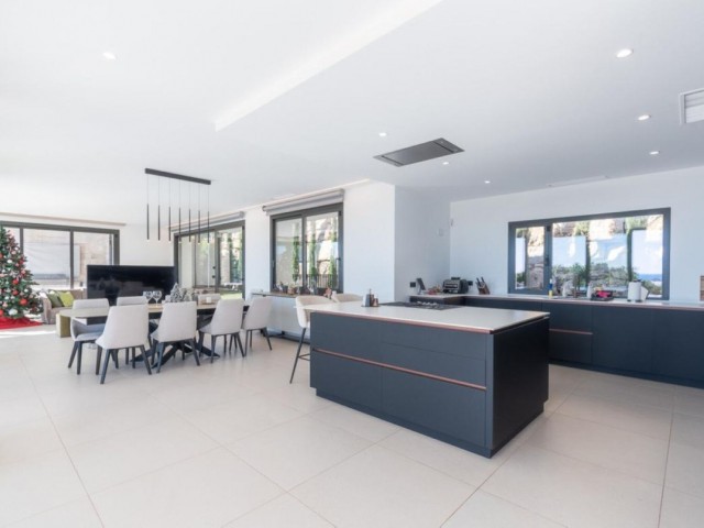 4 Bedrooms Villa in Los Arqueros