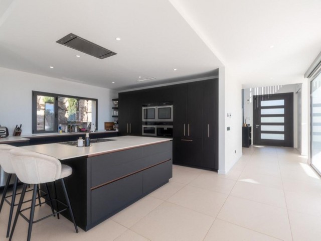 4 Bedrooms Villa in Los Arqueros