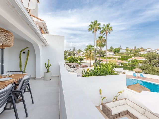 2 Bedrooms Townhouse in Elviria