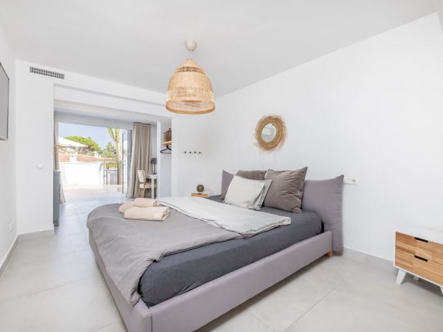 2 Bedrooms Townhouse in Elviria