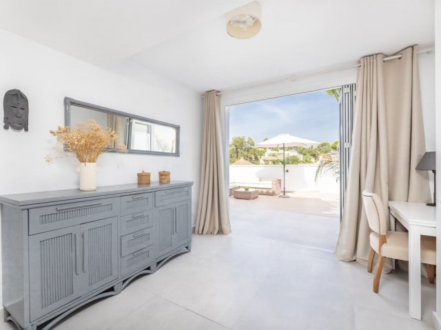2 Bedrooms Townhouse in Elviria