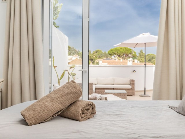 2 Bedrooms Townhouse in Elviria
