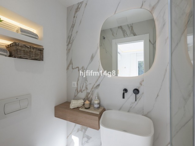 4 Schlafzimmer Reihenhaus in Nueva Andalucía