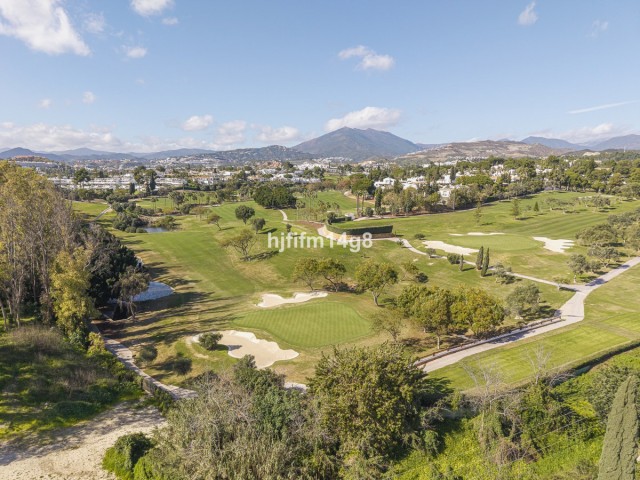 4 Schlafzimmer Reihenhaus in Nueva Andalucía