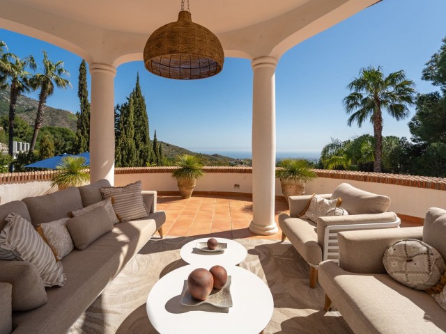 Villa avec 4 Chambres  à Valtocado