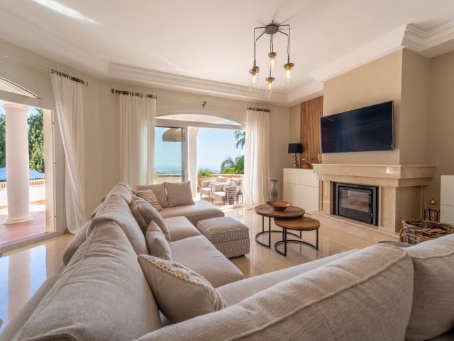 Villa avec 4 Chambres  à Valtocado