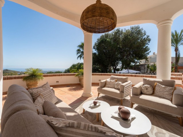 Villa avec 4 Chambres  à Valtocado