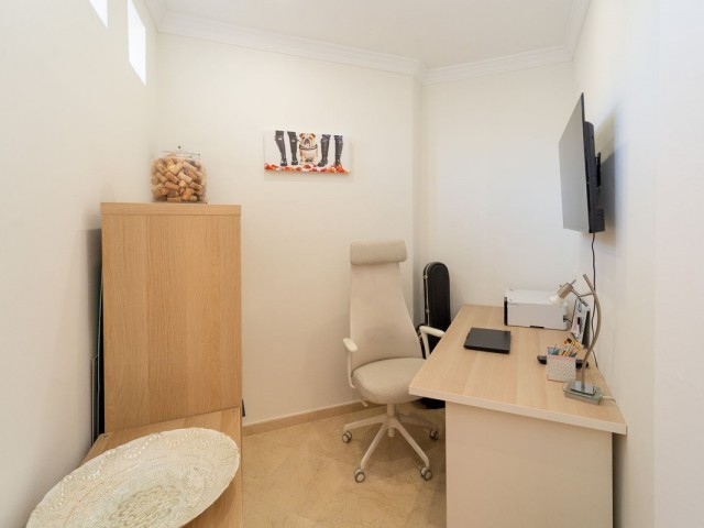 Villa avec 4 Chambres  à Valtocado