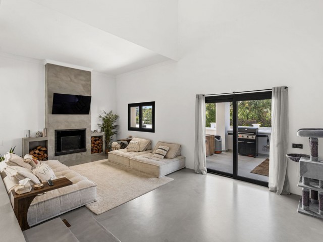 5 Makuuhuoneen Huvila Estepona