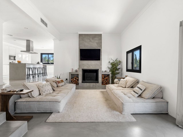 5 Makuuhuoneen Huvila Estepona