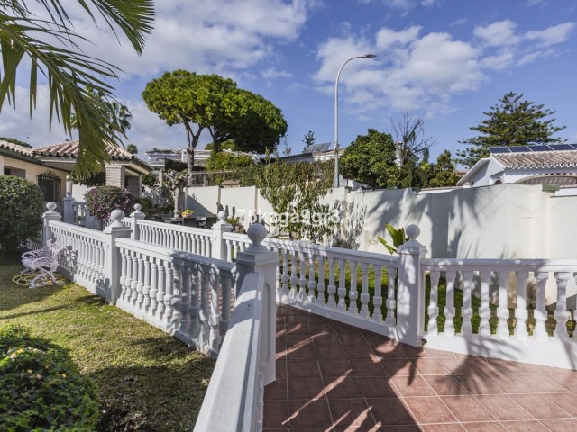 6 Bedrooms Villa in Benalmadena Costa