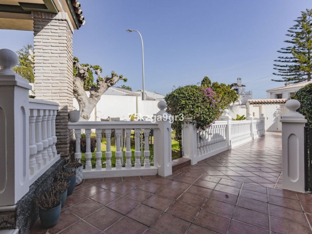 6 Bedrooms Villa in Benalmadena Costa