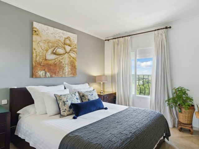 4 Schlafzimmer Apartment in Nueva Andalucía