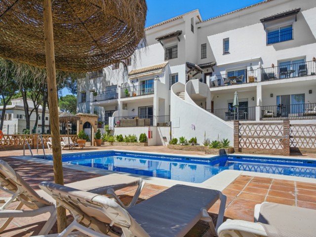 4 Schlafzimmer Apartment in Nueva Andalucía