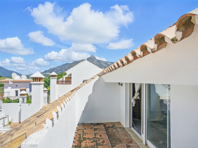 4 Schlafzimmer Apartment in Nueva Andalucía