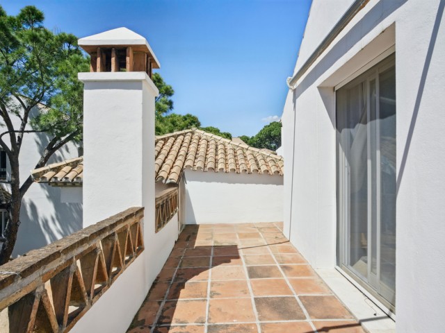 4 Schlafzimmer Apartment in Nueva Andalucía