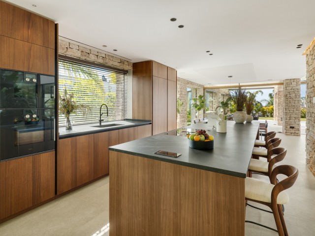 5 Schlafzimmer Villa in Nueva Andalucía