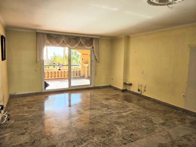 2 Bedrooms Apartment in San Pedro de Alcántara