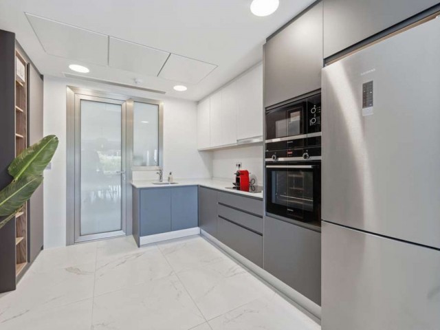 2 Soveroms Leilighet i Estepona