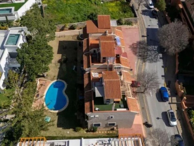 3 Bedrooms Townhouse in Marbella