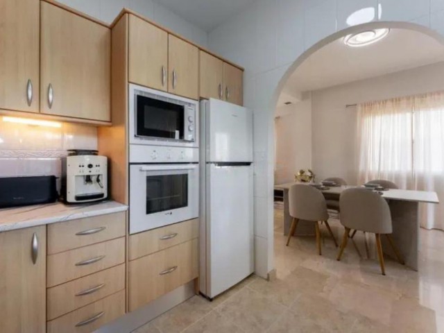 3 Bedrooms Townhouse in Marbella