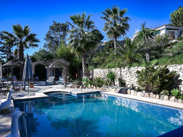 4 Makuuhuoneen Huvila Alhaurín de la Torre