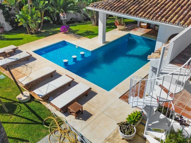 6 Bedrooms Villa in Fuengirola