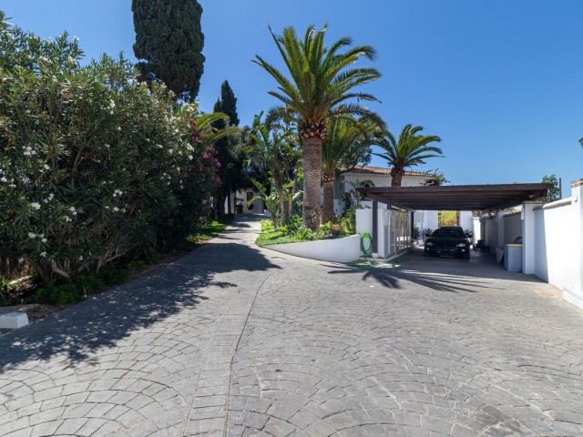 6 Bedrooms Villa in Fuengirola
