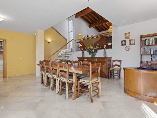 3 Soveroms Villa i Benahavís