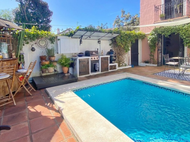 3 Bedrooms Villa in Marbella