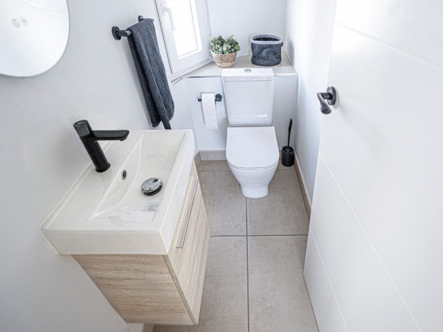 2 Makuuhuoneen Rivitalo Miraflores