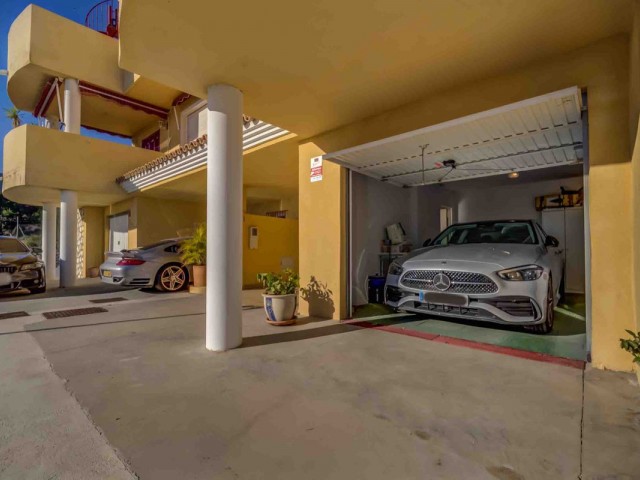 Maison mitoyenne avec 3 Chambres  à Mijas