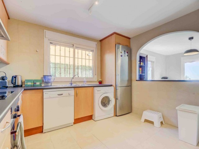 Maison mitoyenne avec 3 Chambres  à Mijas