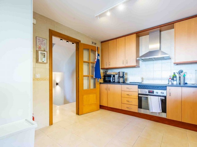 Maison mitoyenne avec 3 Chambres  à Mijas